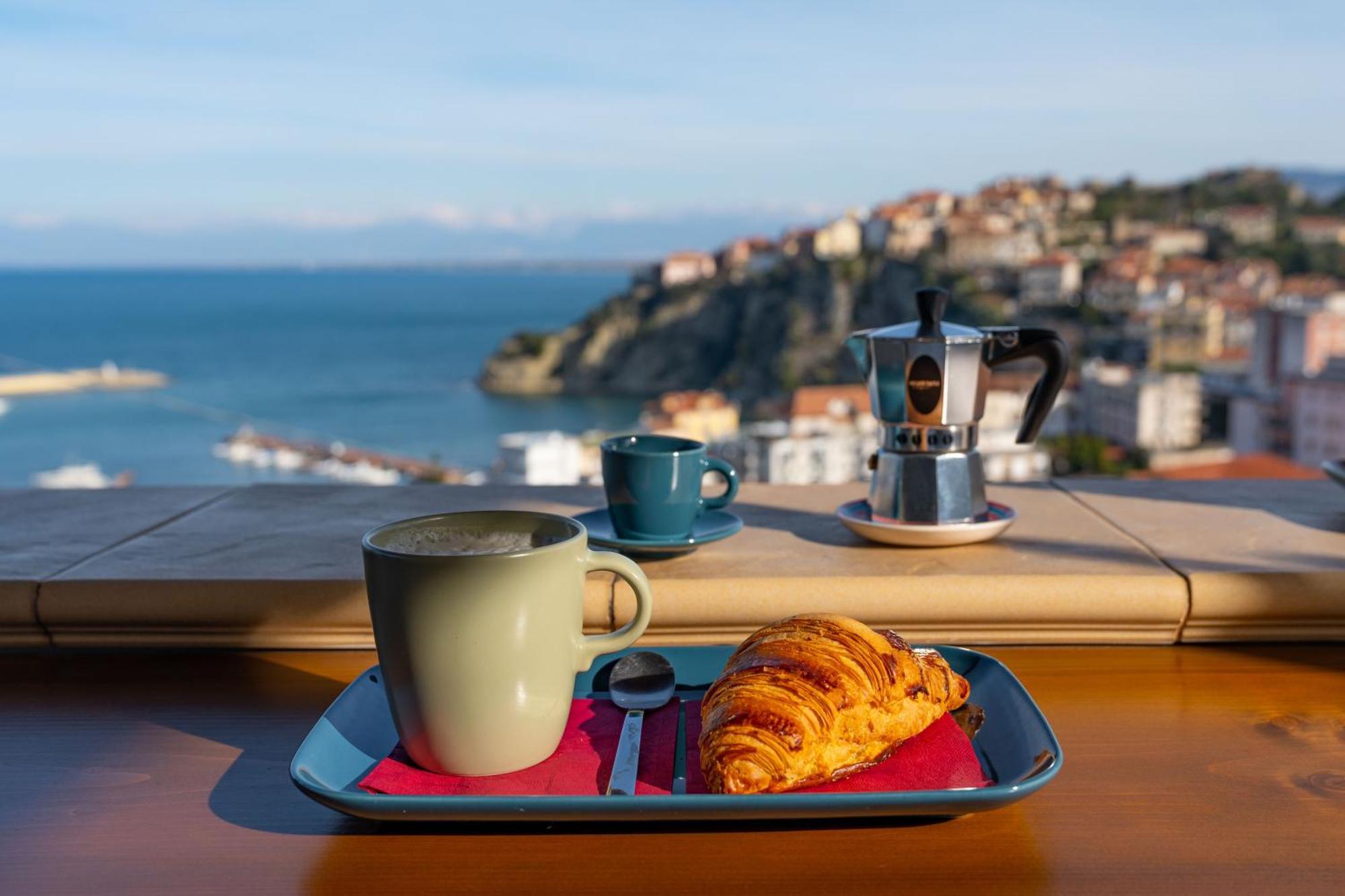 Mythos Bed And Breakfast Агрополи Екстериор снимка